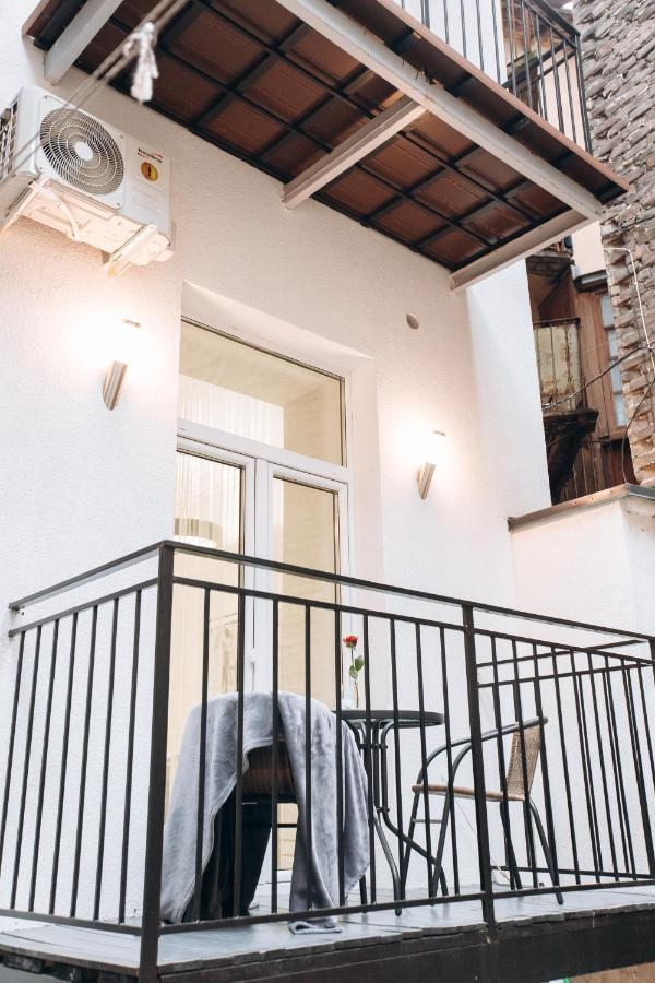 Apartment On Mosyazhna Street 4 Lviv Ngoại thất bức ảnh